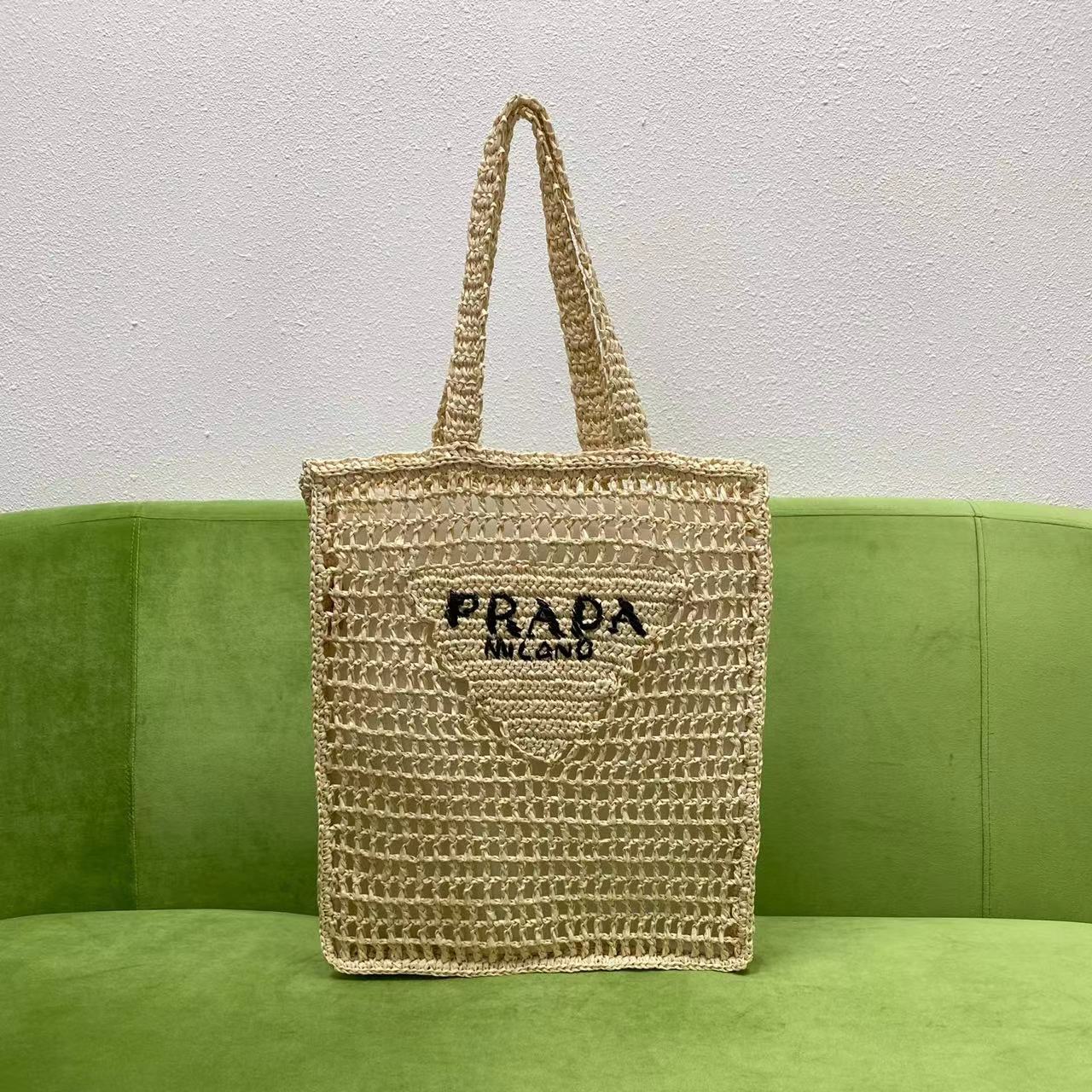 Prada_1BG393_Tote-36x3x3